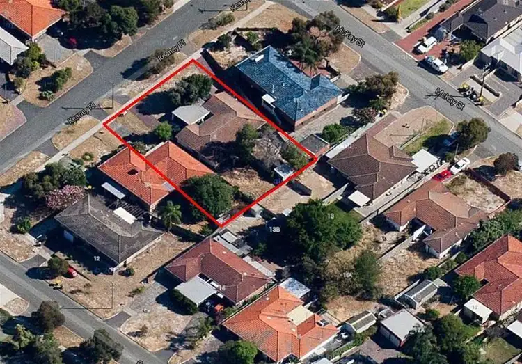 4, 4A & 6 Keaney Place, Waterford WA 6152