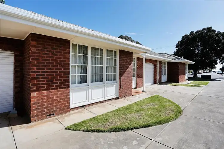 2/28 Moseley Street, Glenelg SA 5045