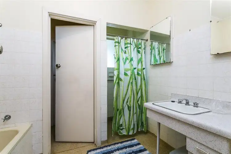 Sixth view of Homely house listing, 1 Sheldrick Court, Broadview SA 5083