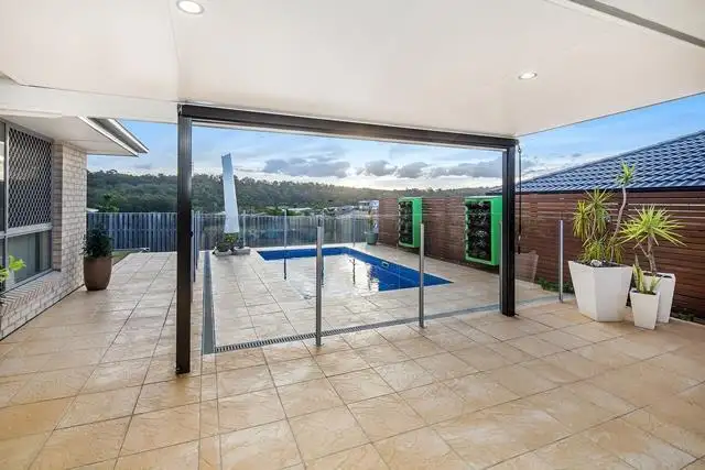 11 Faraday Crescent, Pacific Pines QLD 4211