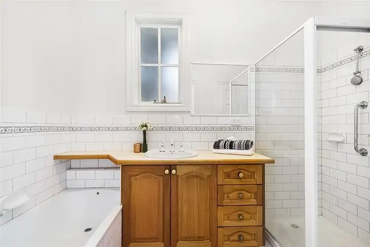 Fifth view of Homely unit listing, 2/4 Glen Iris Road, Camberwell VIC 3124
