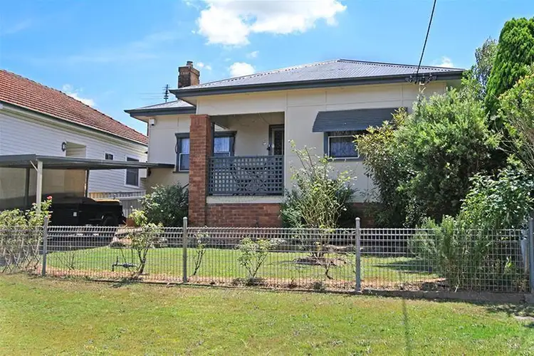 17 Wentworth Street, Telarah NSW 2320