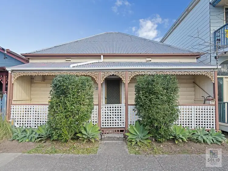 27 James Street, Hamilton NSW 2303