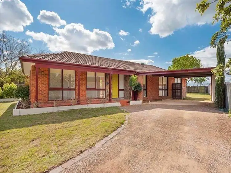 Second view of Homely house listing, 30 Dunrossil Drive, Sunbury VIC 3429