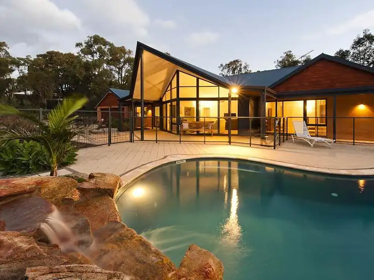 6 Frances Gregory Drive, Bedfordale WA 6112