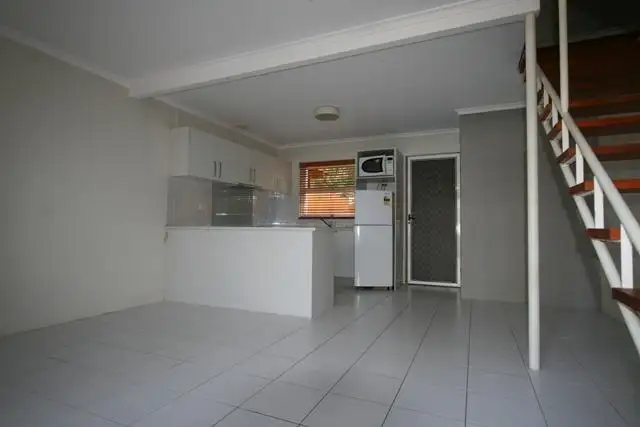Third view of Homely apartment listing, 10 Stanhill Drive, Chevron Island QLD 4217