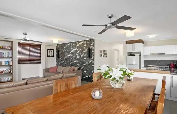 430 Cypress Terrace North Terrace, Palm Beach QLD 4221