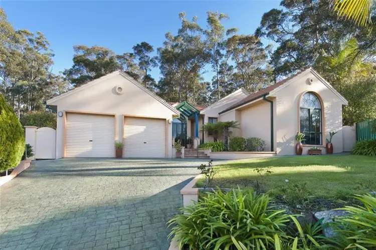 14 Poole Place, Sunshine Bay NSW 2536