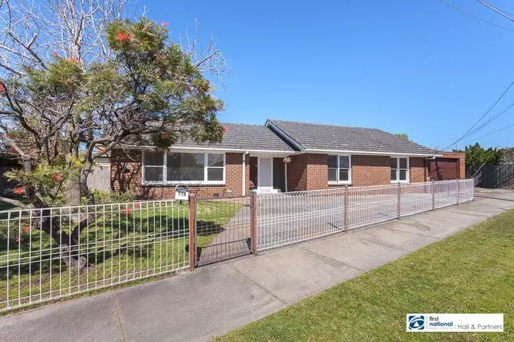 114 Gladstone  Road, Dandenong North VIC 3175