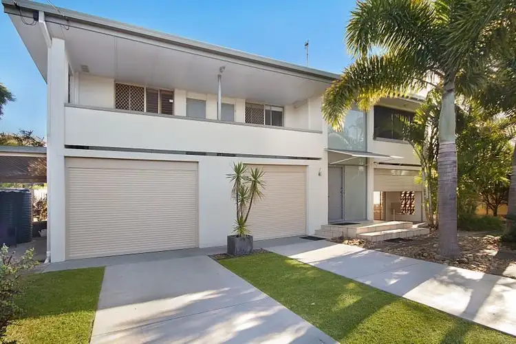 4 Denawen Street, Palm Beach QLD 4221