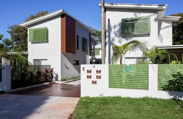 3/4 Moore Street, Victoria Point QLD 4165