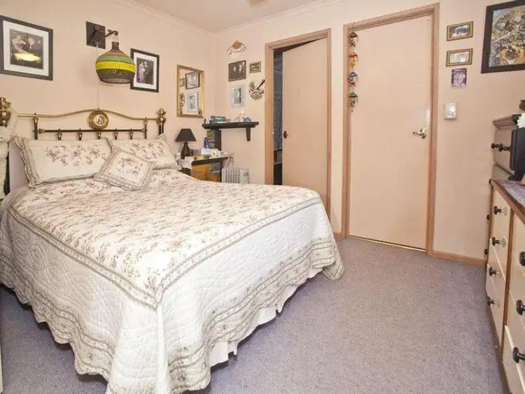Fifth view of Homely unit listing, 1/1 Wildwood Grove, Ringwood VIC 3134