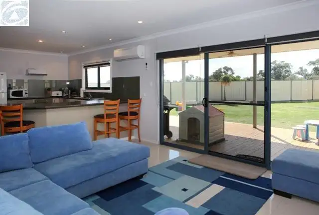 Seventh view of Homely house listing, 2 Pead Fairway, Waggrakine WA 6530