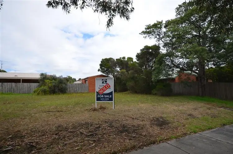 1a Woodland Heath Drive, Inverloch VIC 3996