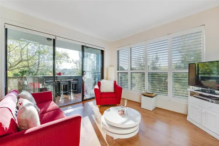 Second view of Homely unit listing, 6/1-5 The Crescent, Dee Why NSW 2099