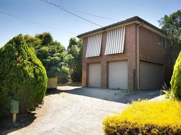 4 Bridle Path, Chirnside Park VIC 3116