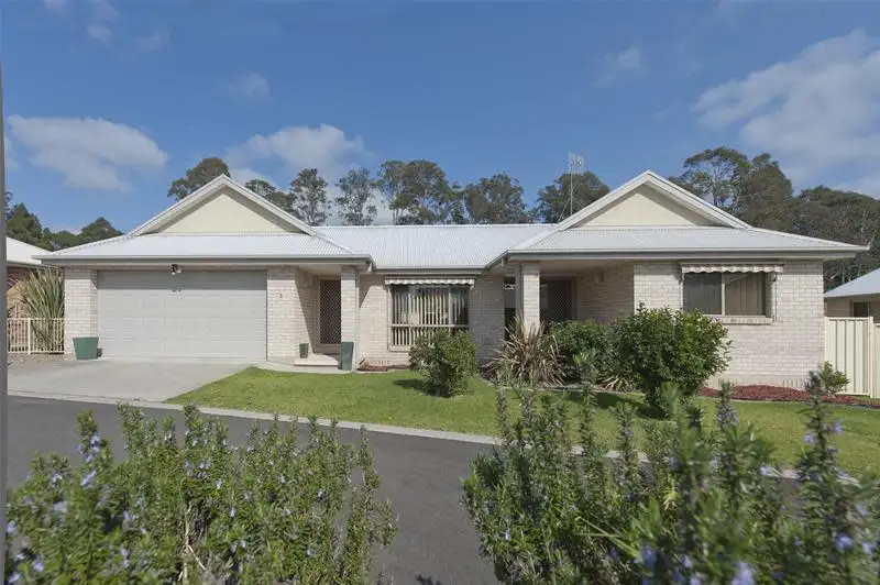 Main view of Homely house listing, 7d Eric Fenning Drive, Surf Beach NSW 2536