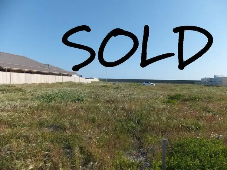 8 Grevillea Way, Jurien Bay WA 6516