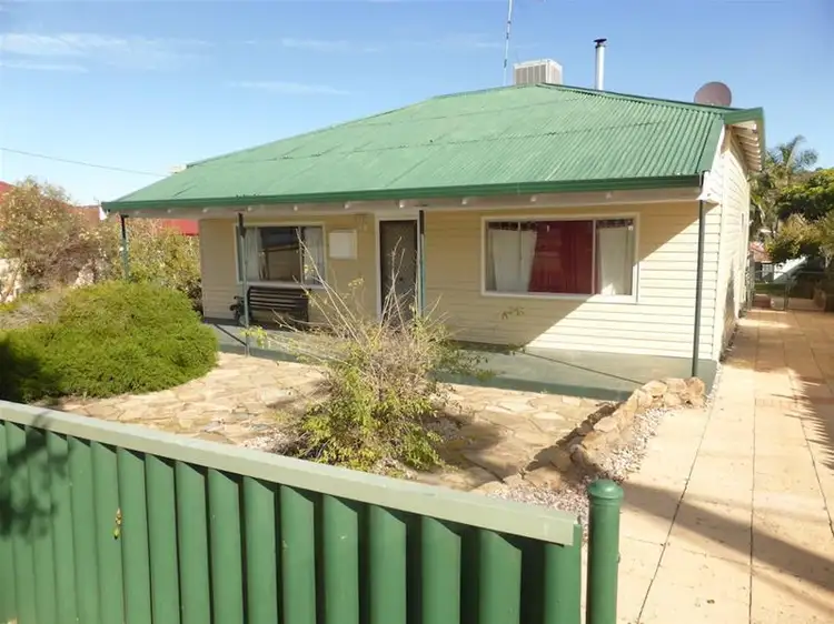 7 John Street, Northam WA 6401