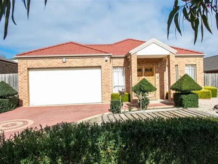 19 Orchardview Grove, Sunbury VIC 3429