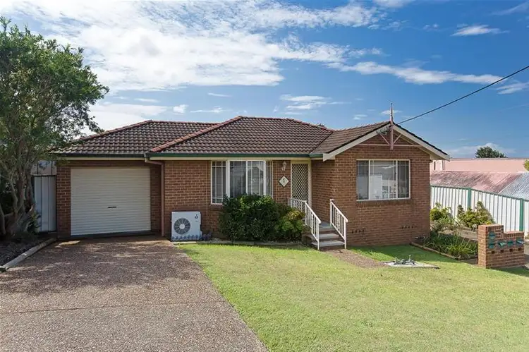 1/4 Powell Street, Adamstown NSW 2289