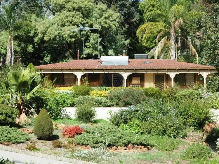 728 Brookton Highway, Roleystone WA 6111