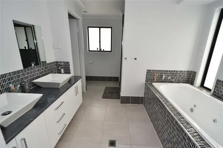 Fifth view of Homely house listing, 18-20 Highland Way, Biloela QLD 4715