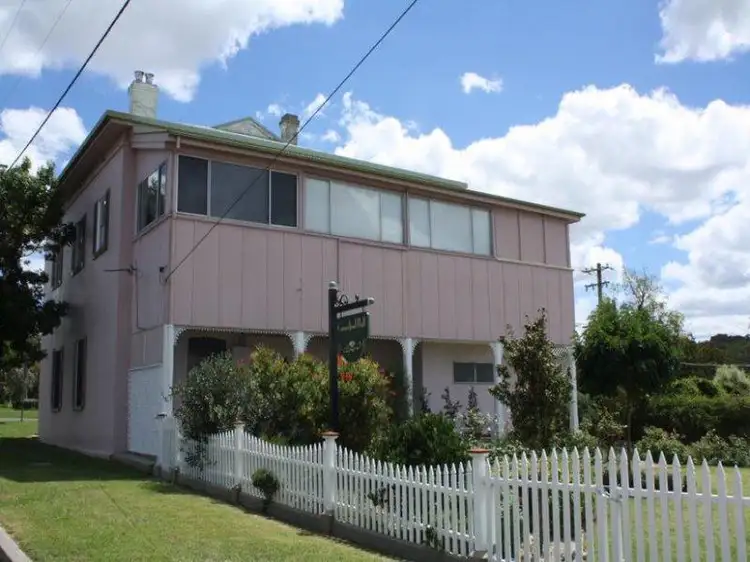 52 Molesworth Street, Tenterfield NSW 2372