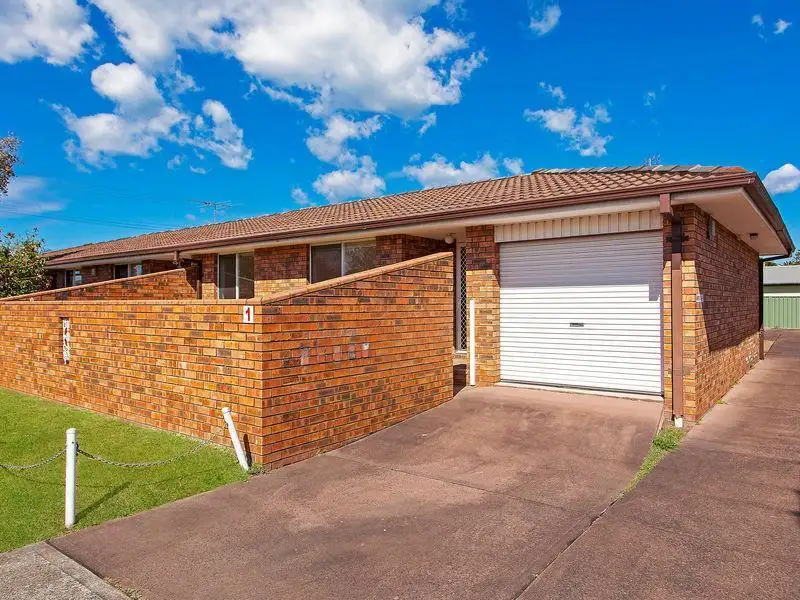 Main view of Homely villa listing, 1/41-43 Nirvana Street, Long Jetty NSW 2261