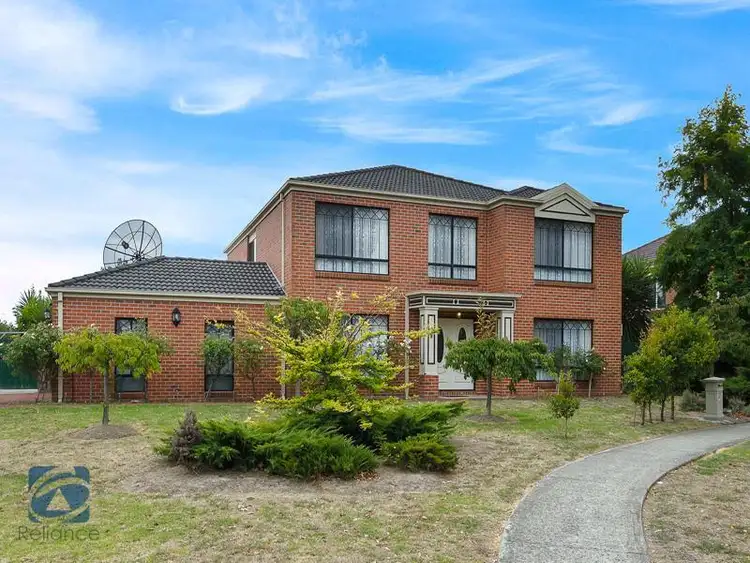 9 Kershaw Drive, Narre Warren South VIC 3805