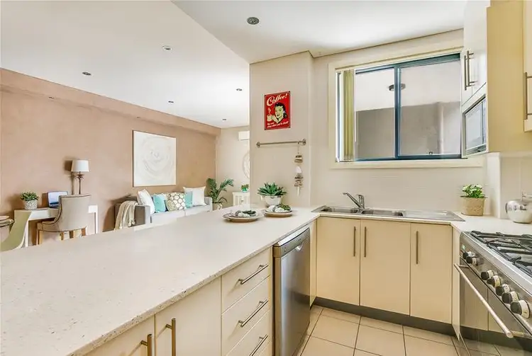 Third view of Homely unit listing, 2/10-12 Oaks Avenue, Dee Why NSW 2099