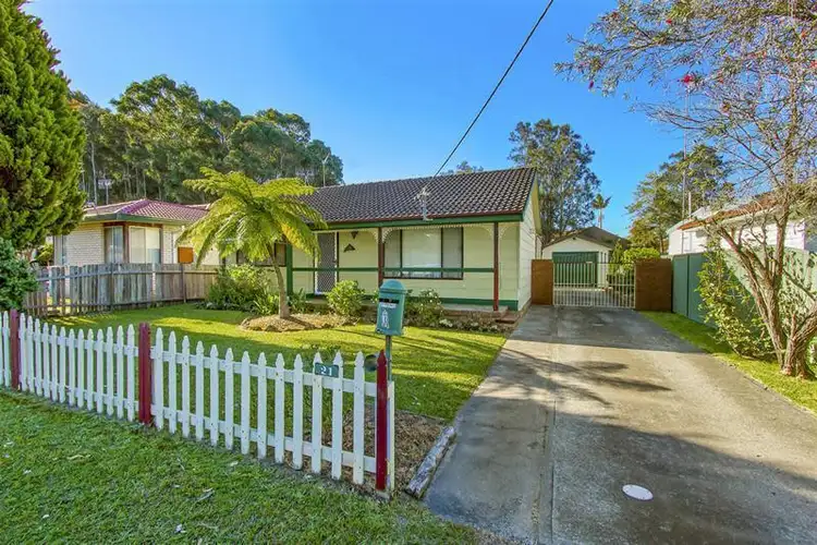 21 Platypus Road, Berkeley Vale NSW 2261