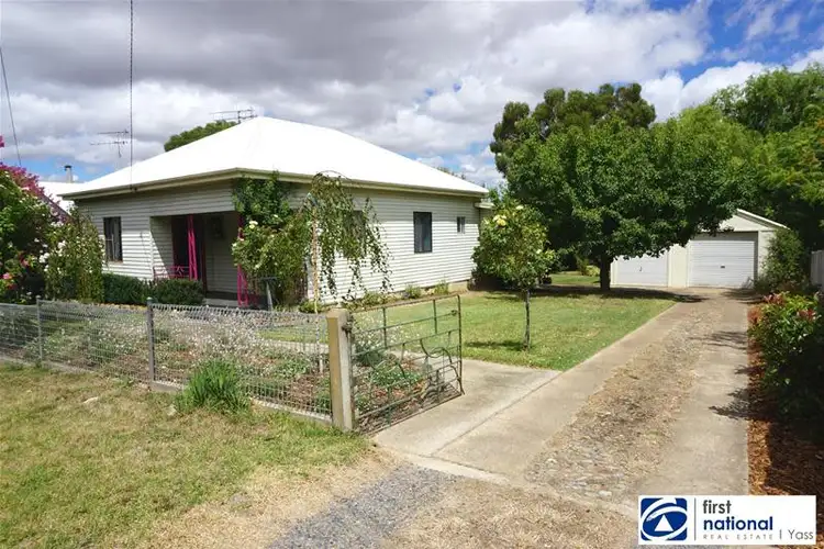 70 Laidlaw Street, Yass NSW 2582
