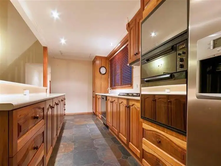 Sixth view of Homely house listing, 6 Dawn Court, Sunbury VIC 3429