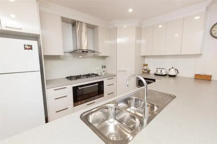 Fourth view of Homely house listing, 2 Kossman Court, Irymple VIC 3498