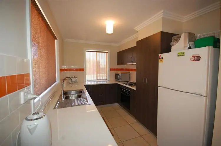 6 Blakemore Avenue, Ashmont NSW 2650