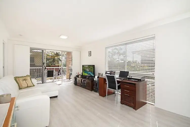 Main view of Homely unit listing, 3/86 Sarawak Avenue, Palm Beach QLD 4221