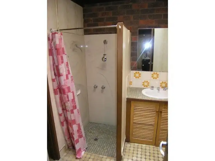 Sixth view of Homely unit listing, 7/10 Gavan Street, Bright VIC 3741
