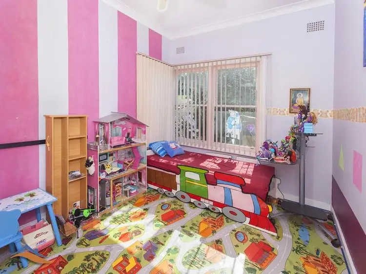 Sixth view of Homely house listing, 3 Stanley Avenue, Farmborough Heights NSW 2526