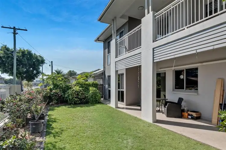 Fourth view of Homely apartment listing, 1/32 Drayton Terrace, Wynnum QLD 4178