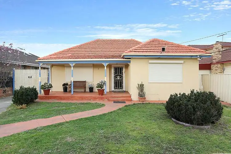 16 Romsey Avenue, Sunshine North VIC 3020