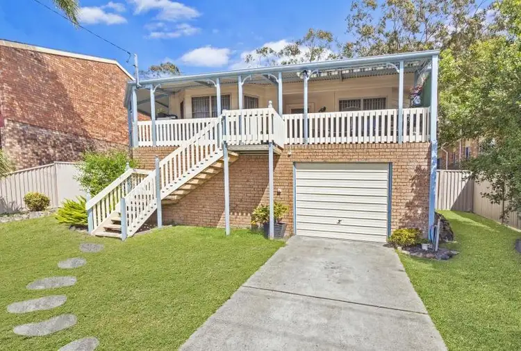 29 Yeramba Road, Summerland Point NSW 2259