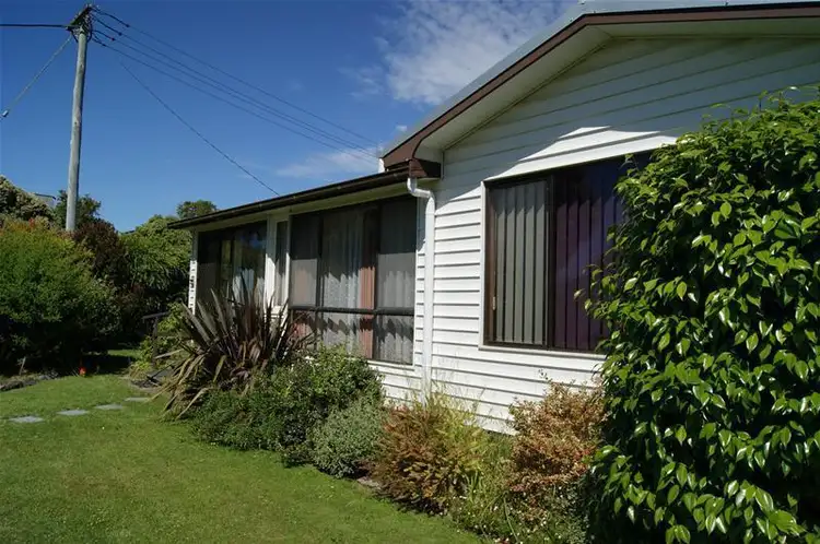 9 Sandymount Avenue, Inverloch VIC 3996