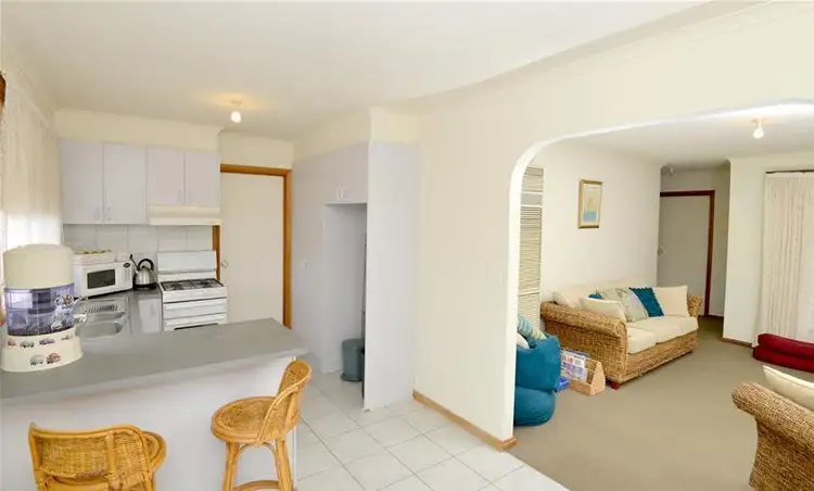 Fifth view of Homely unit listing, 2/23 Schmitt Court, Whittington VIC 3219
