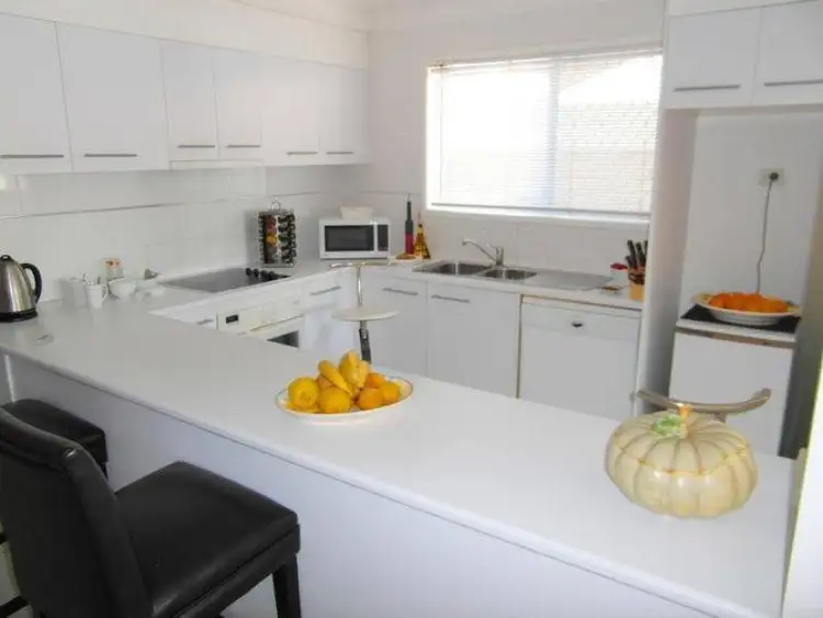Seventh view of Homely semi-detached listing, 191 Stanhill Drive, Chevron Island QLD 4217