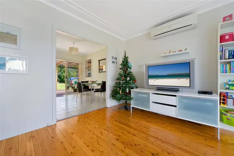 Second view of Homely house listing, 5 Edna Place, Dee Why NSW 2099
