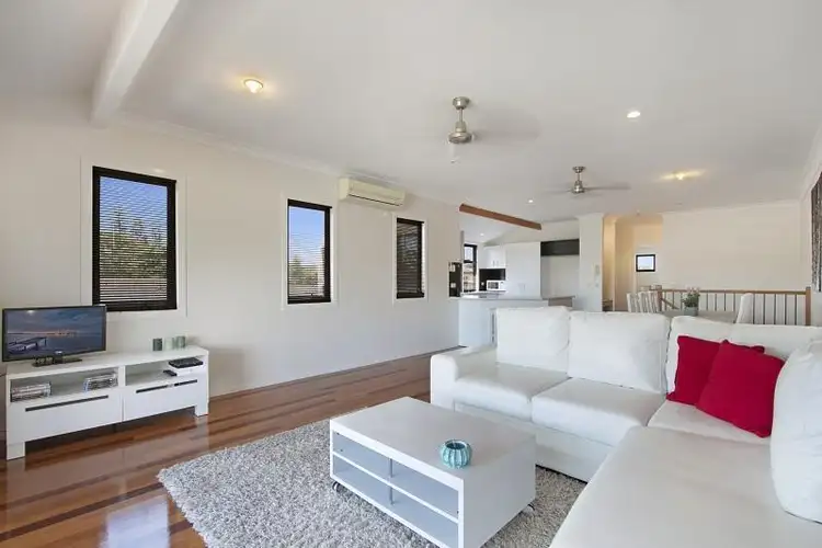 1/10 Walker Avenue, Palm Beach QLD 4221