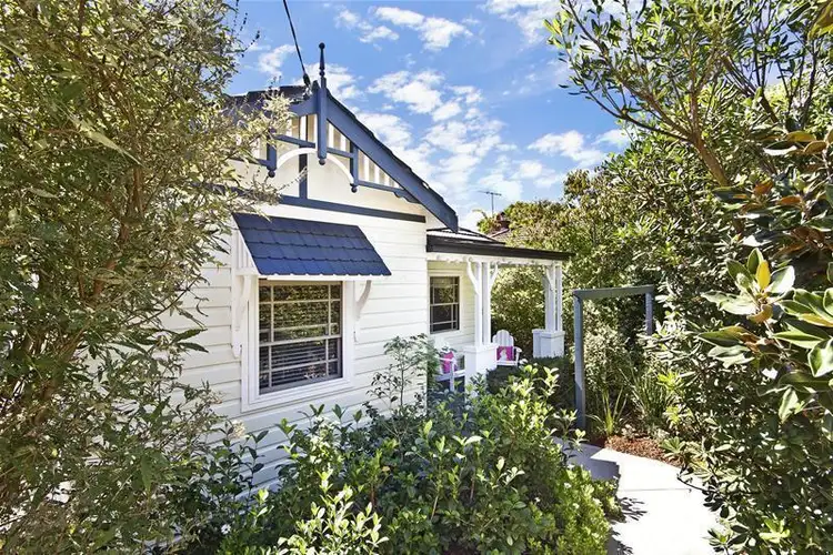 16 Murray Street, Adamstown Heights NSW 2289