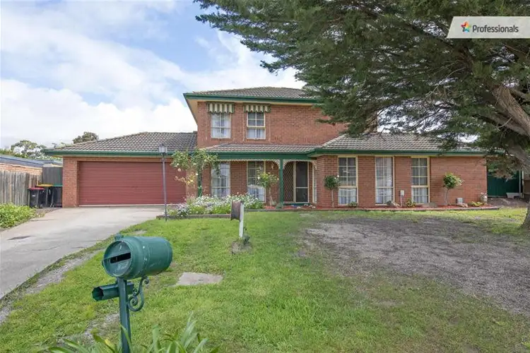 4 Grimwade Place, Melton West VIC 3337