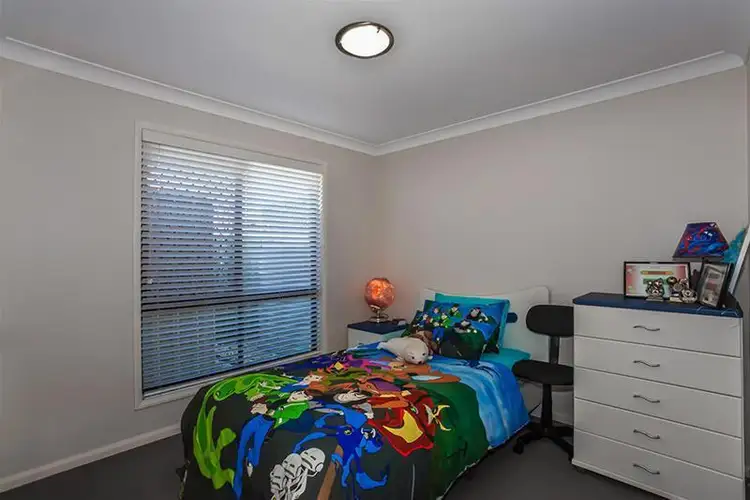Third view of Homely apartment listing, 2/4 Nabiac Close, Kearneys Spring QLD 4350
